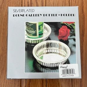Vintage Elegance Silver Silverplated Round Gallery Bottle Holder